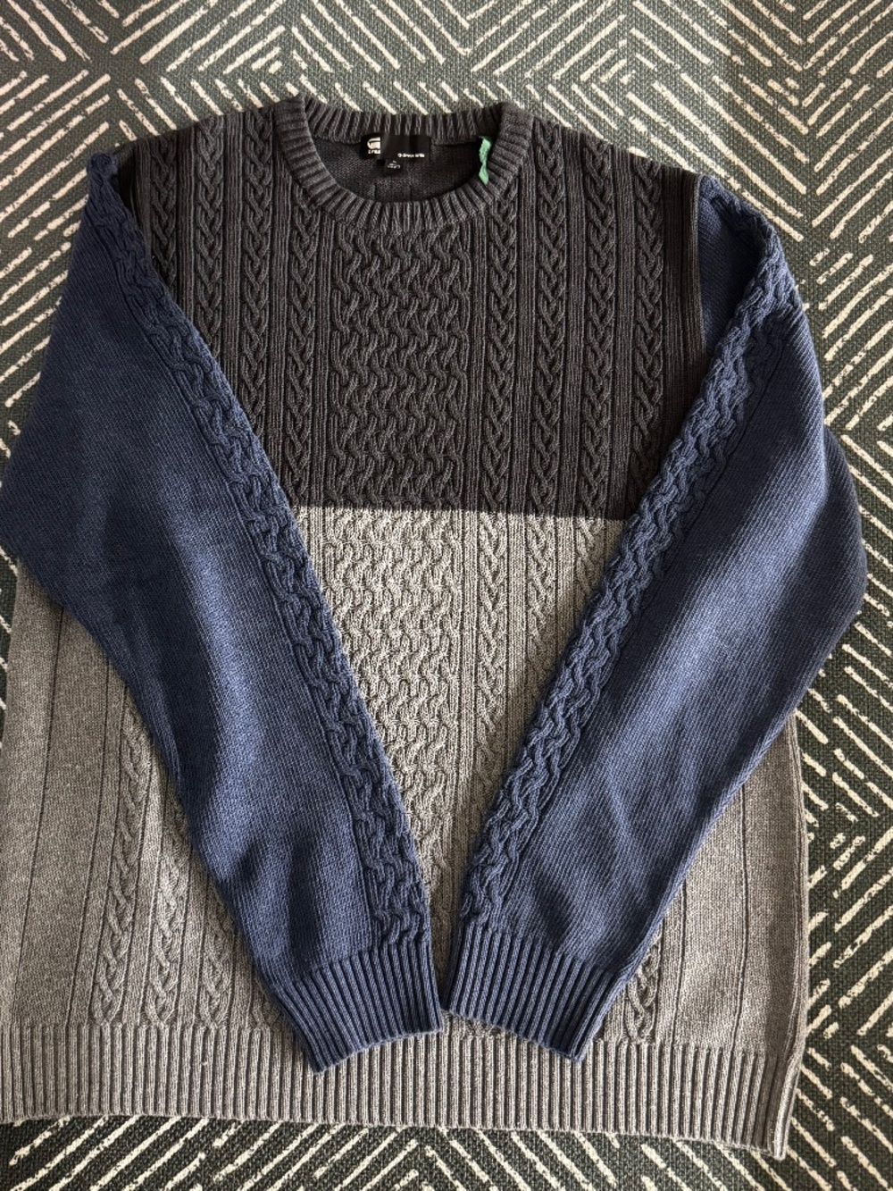 G-Star Men's Blue and Grey Color Block Sweater in Large